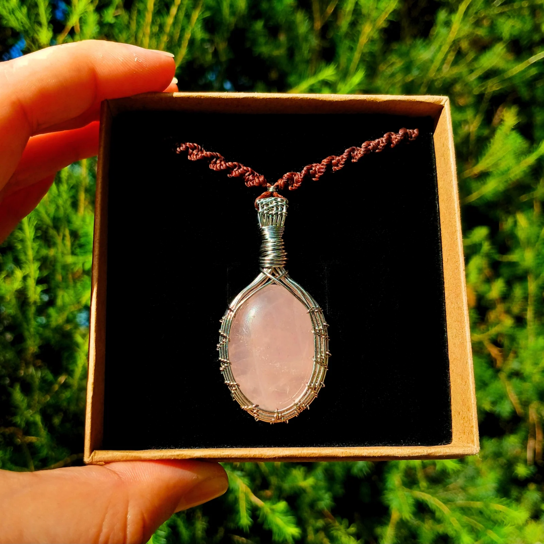 Colar "Oak" de Quartzo Rosa - Coleção de Outono