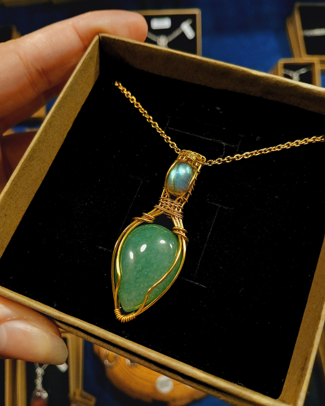 Colar de Quartzo Verde com Labradorite Azul- Ouro 18K