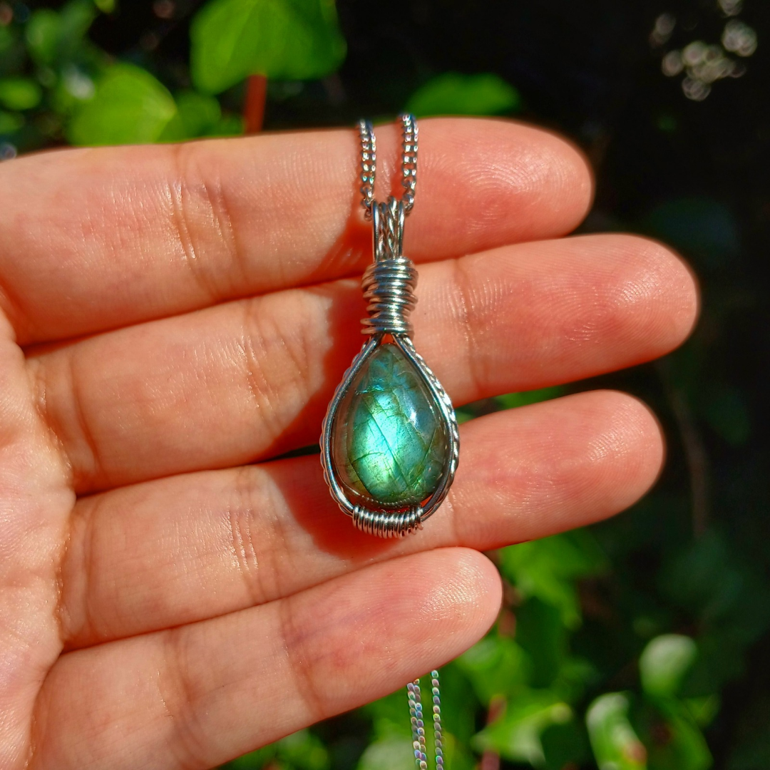 Mini Colar "Forever One" de Labradorite verde - Coleção de Outono