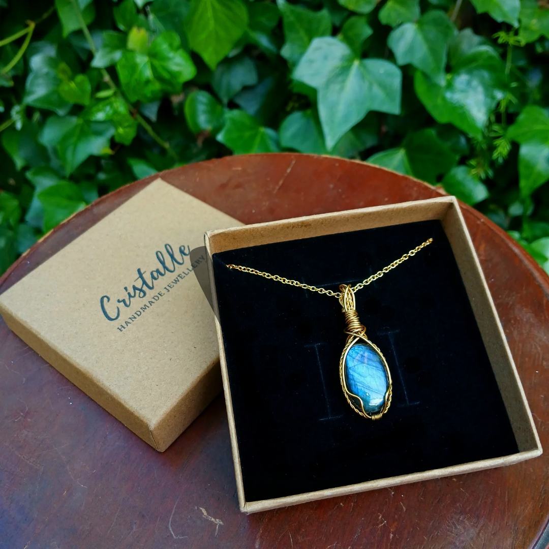 Colar "Classic One" de Labradorite Ouro 18K - Coleção de Outono