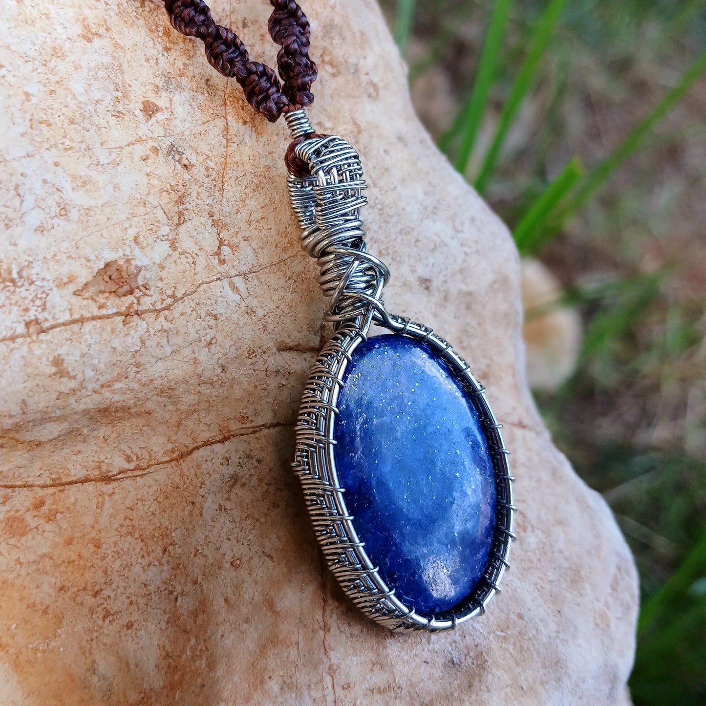 Colar "Pine tree" de Lápis-lazuli - Coleção de Outono