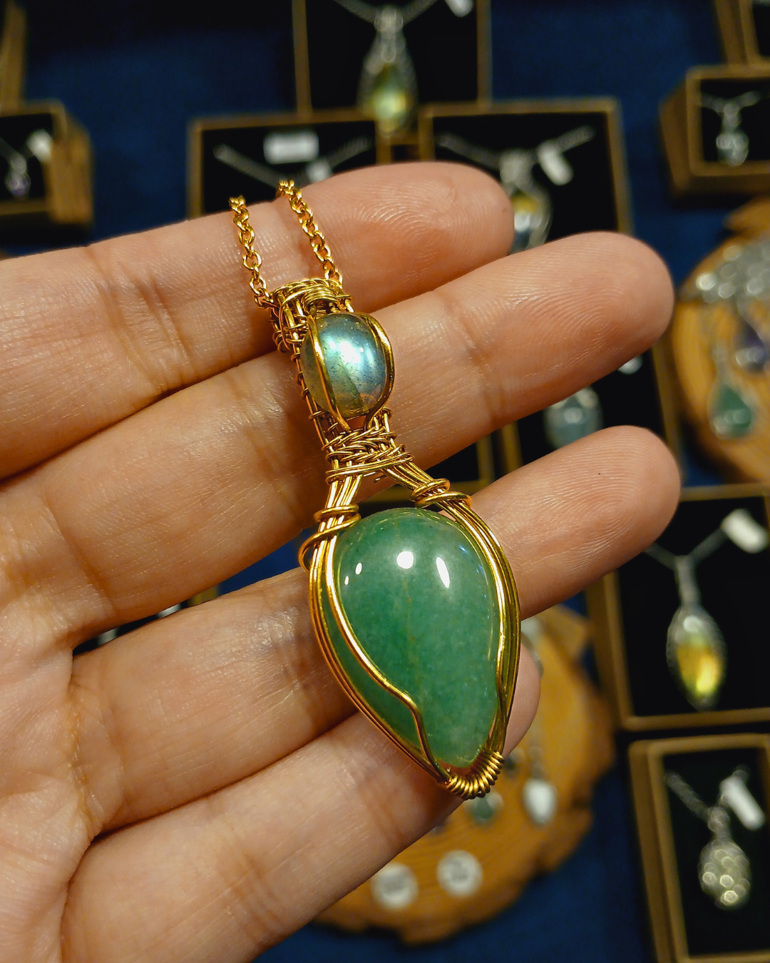 Colar de Quartzo Verde com Labradorite Azul- Ouro 18K
