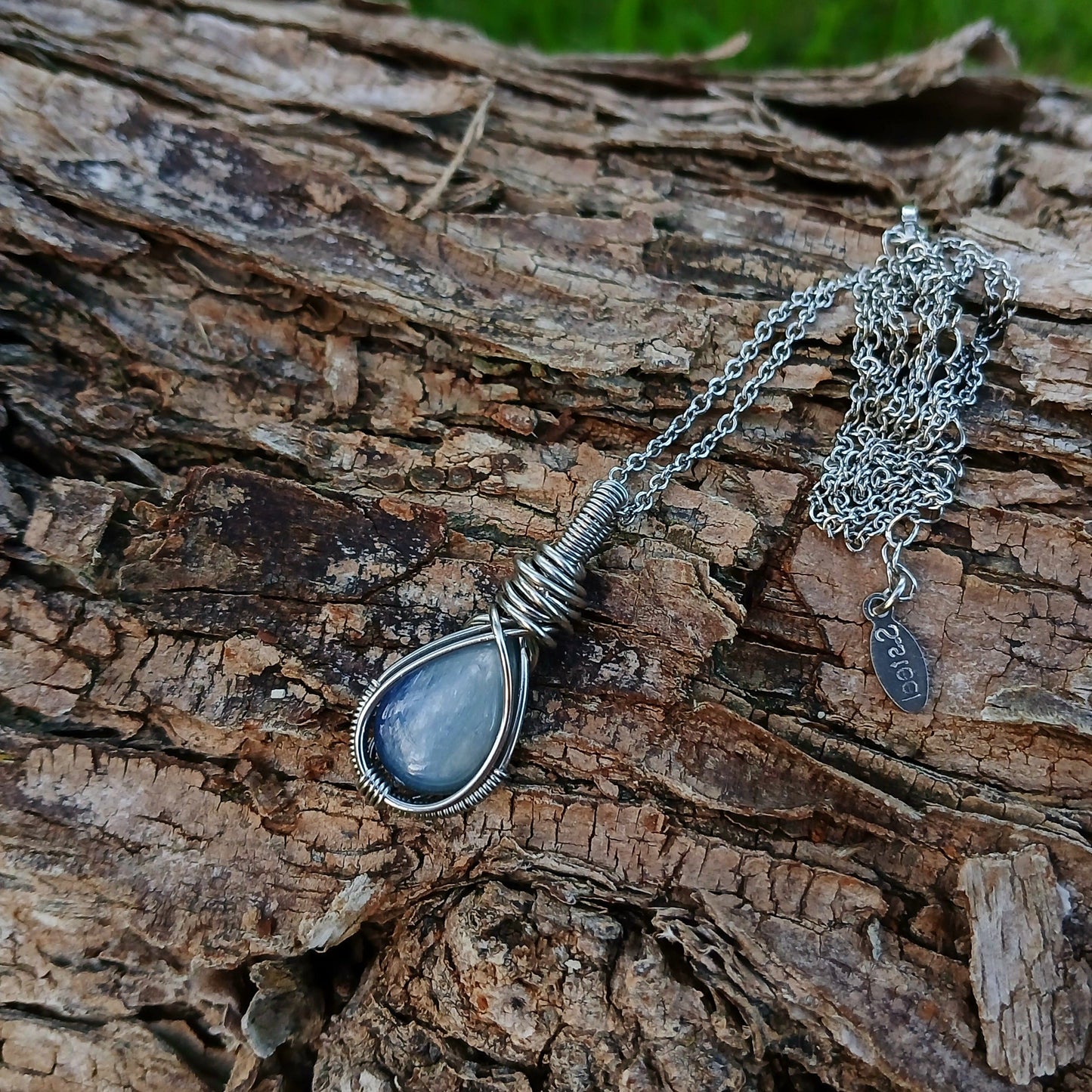 Mini Colar "Classic" de Cianite Azul - Coleção de Outono