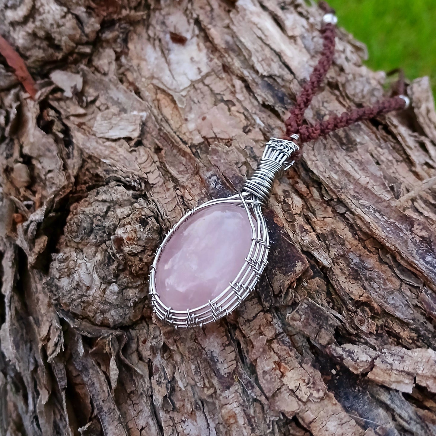 Colar "Oak" de Quartzo Rosa - Coleção de Outono