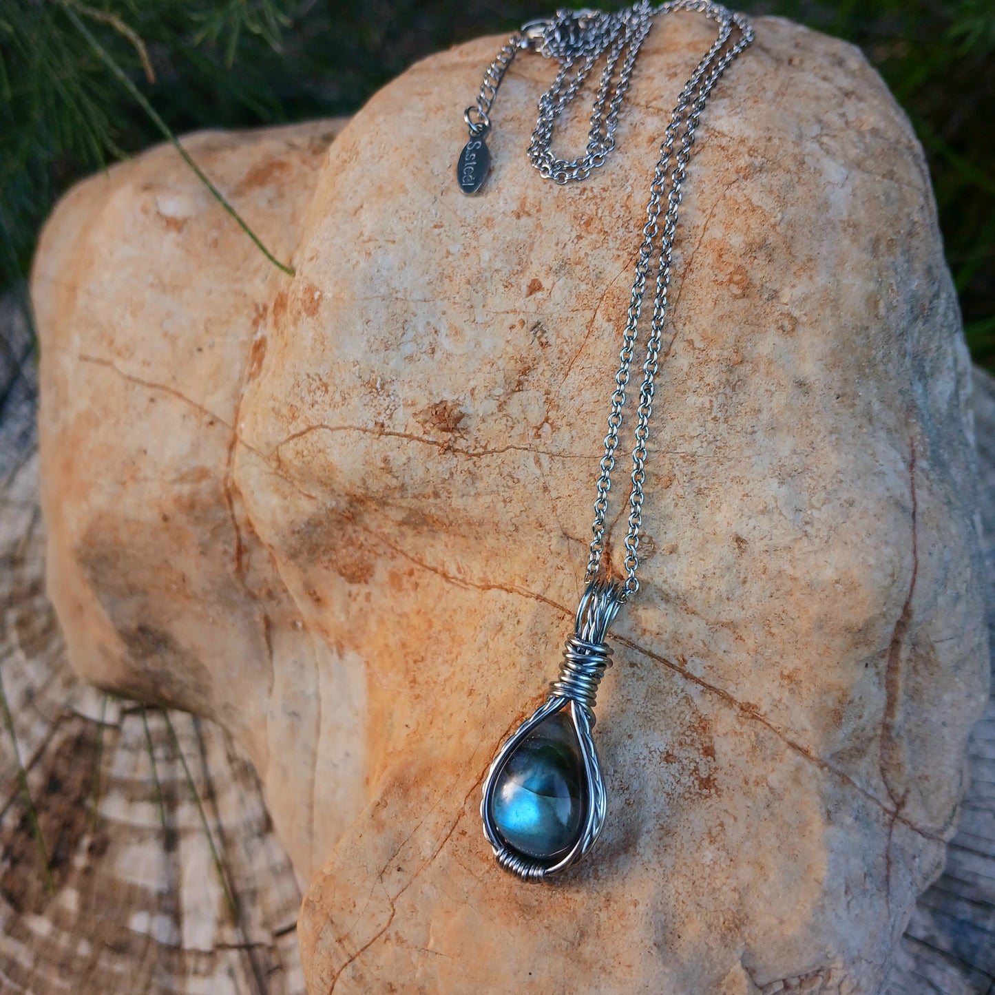 Mini Colar "Forever One" de Labradorite azul - Coleção de Outono