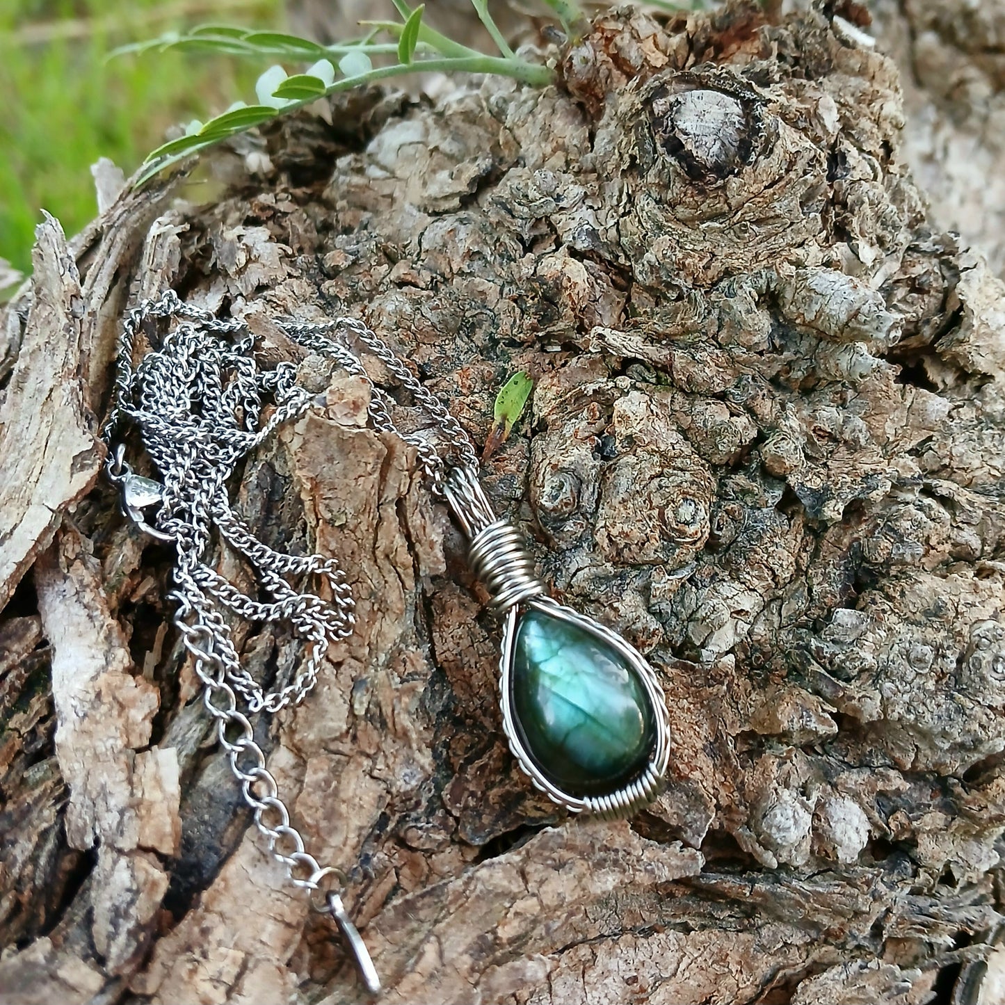Mini Colar "Forever One" de Labradorite verde - Coleção de Outono