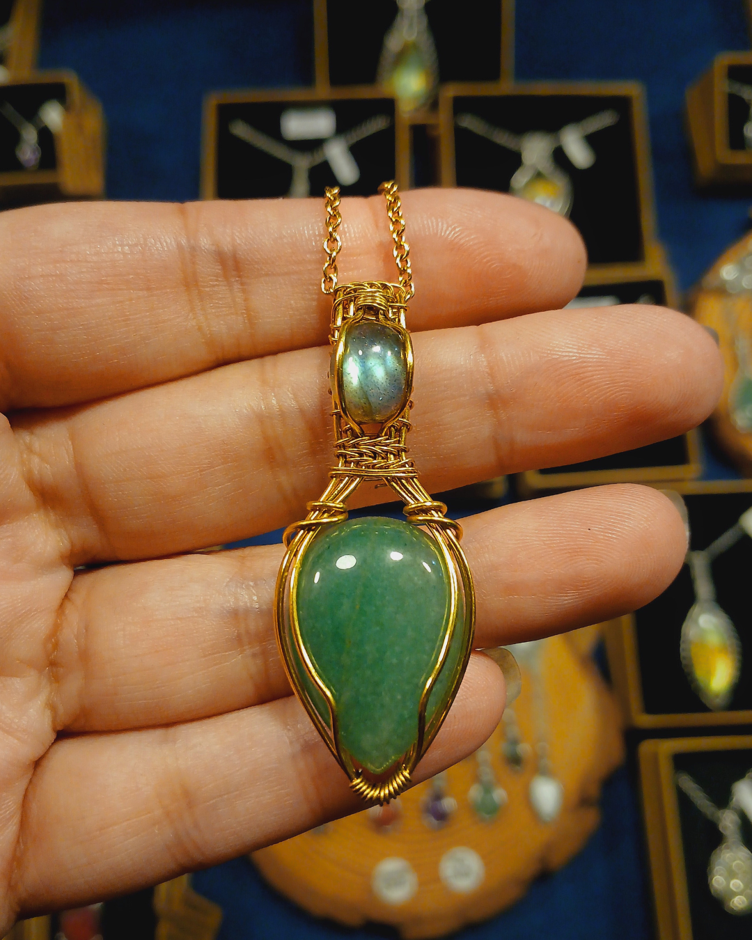 Colar de Quartzo Verde com Labradorite Azul- Ouro 18K