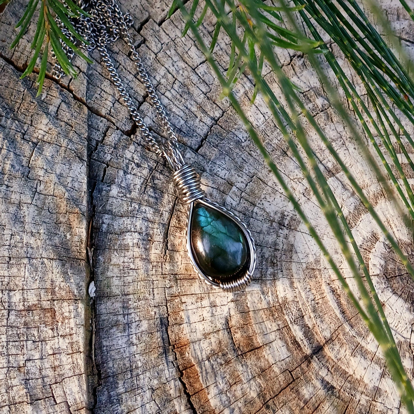 Mini Colar "Forever One" de Labradorite verde - Coleção de Outono