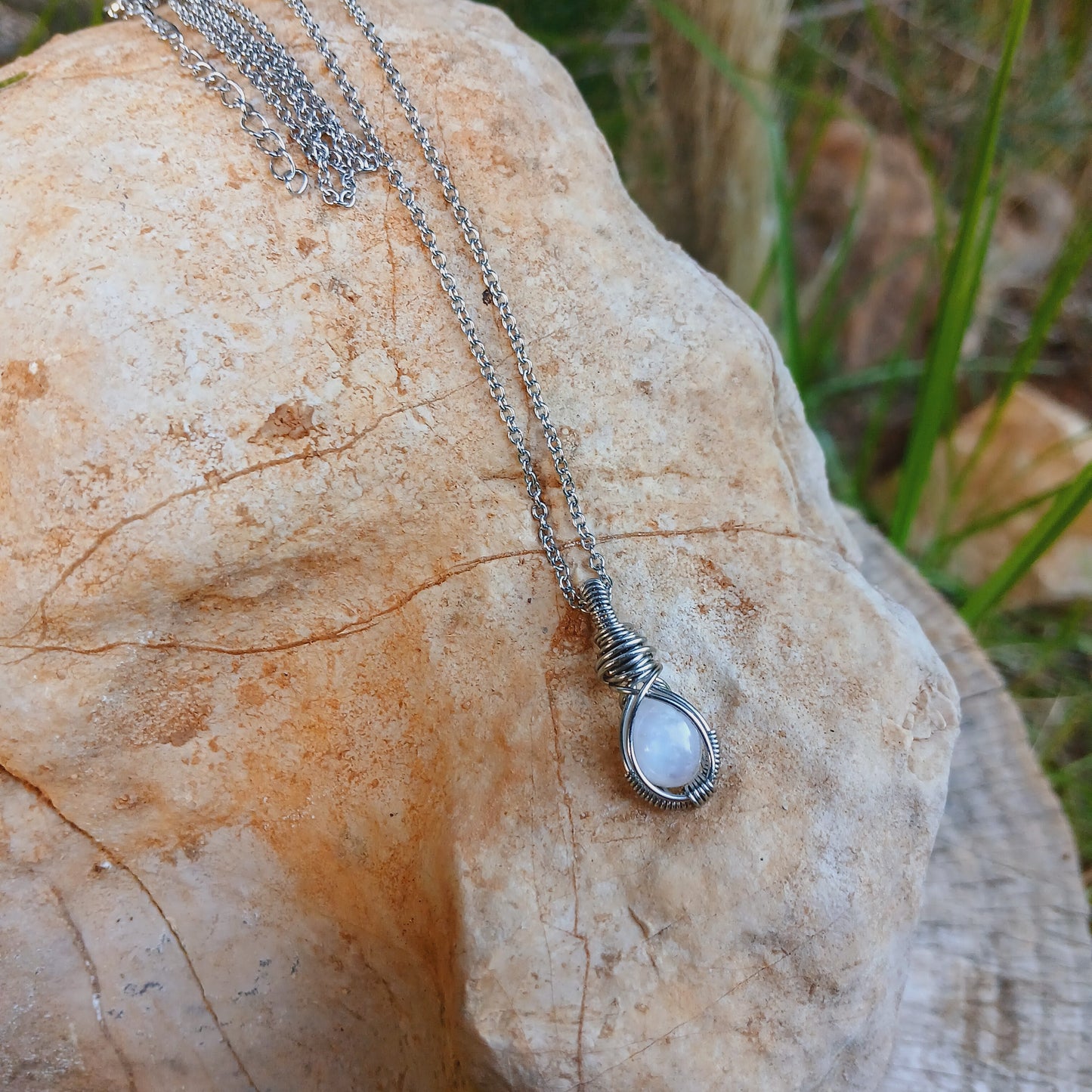 Mini Colar "Classic" de Pedra da Lua - Coleção de Outono