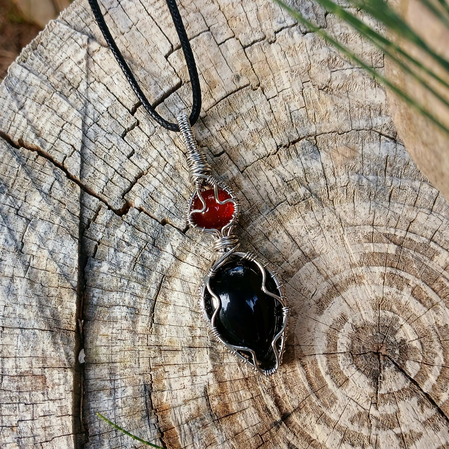 Colar "Cherry" de Cornalina e Obsidiana Negra - Coleção de Outono