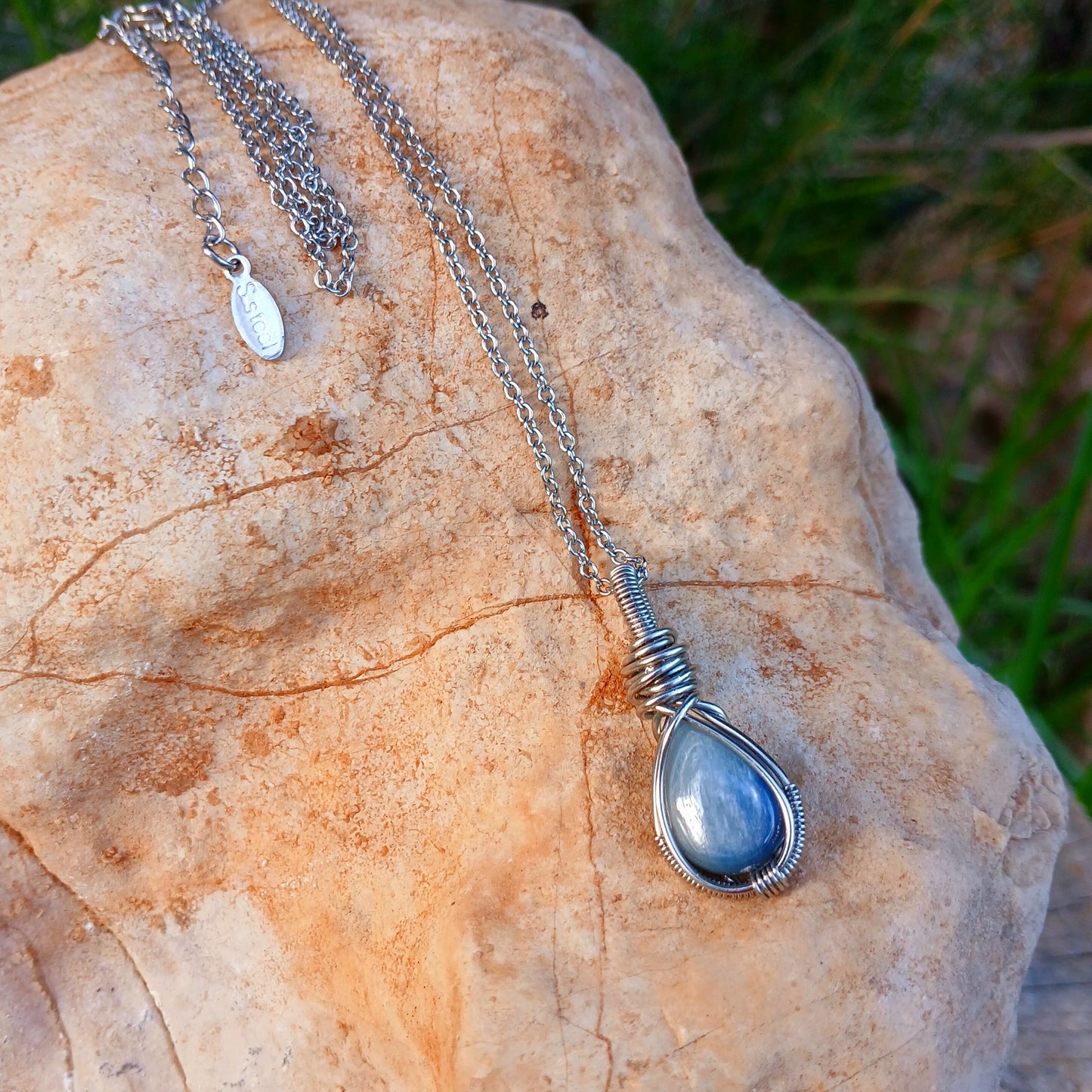 Mini Colar "Classic" de Cianite Azul - Coleção de Outono