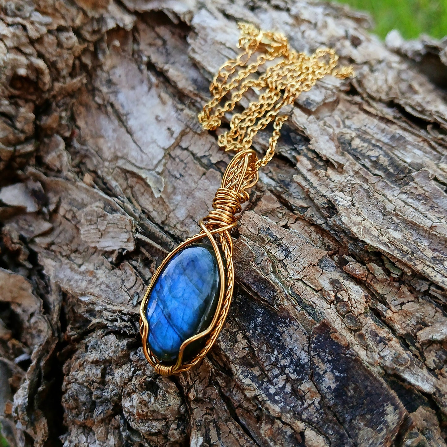 Colar "Classic One" de Labradorite Ouro 18K - Coleção de Outono