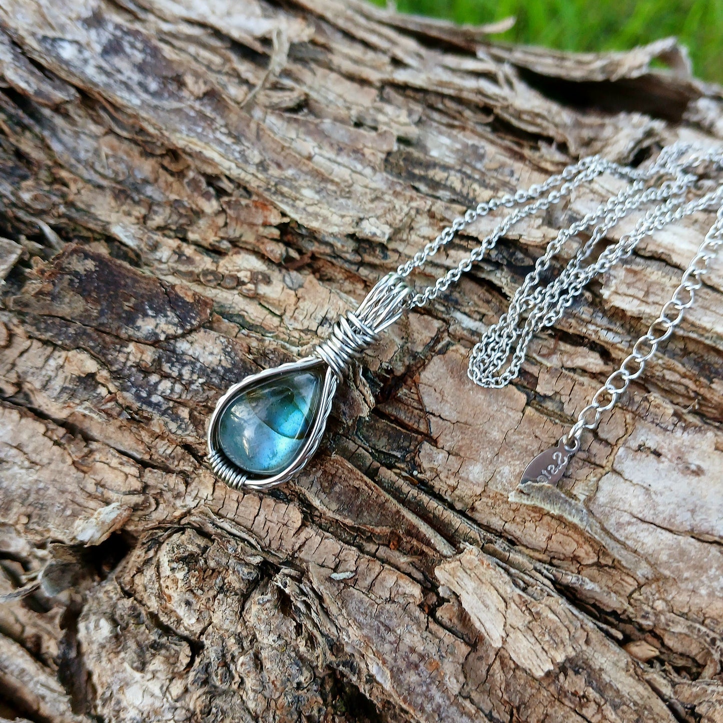 Mini Colar "Forever One" de Labradorite azul - Coleção de Outono