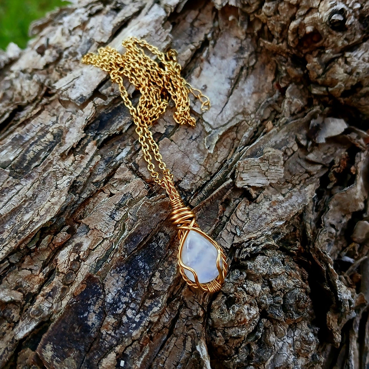 Mini Colar "Classic One" de Pedra da Lua Ouro 18K - Coleção de Outono