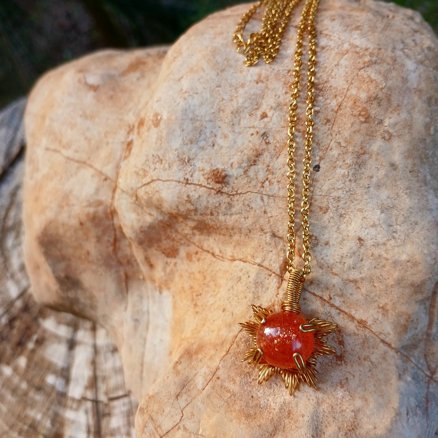 Colar "Sun" de Pedra do sol Ouro 18K - Coleção de Outono