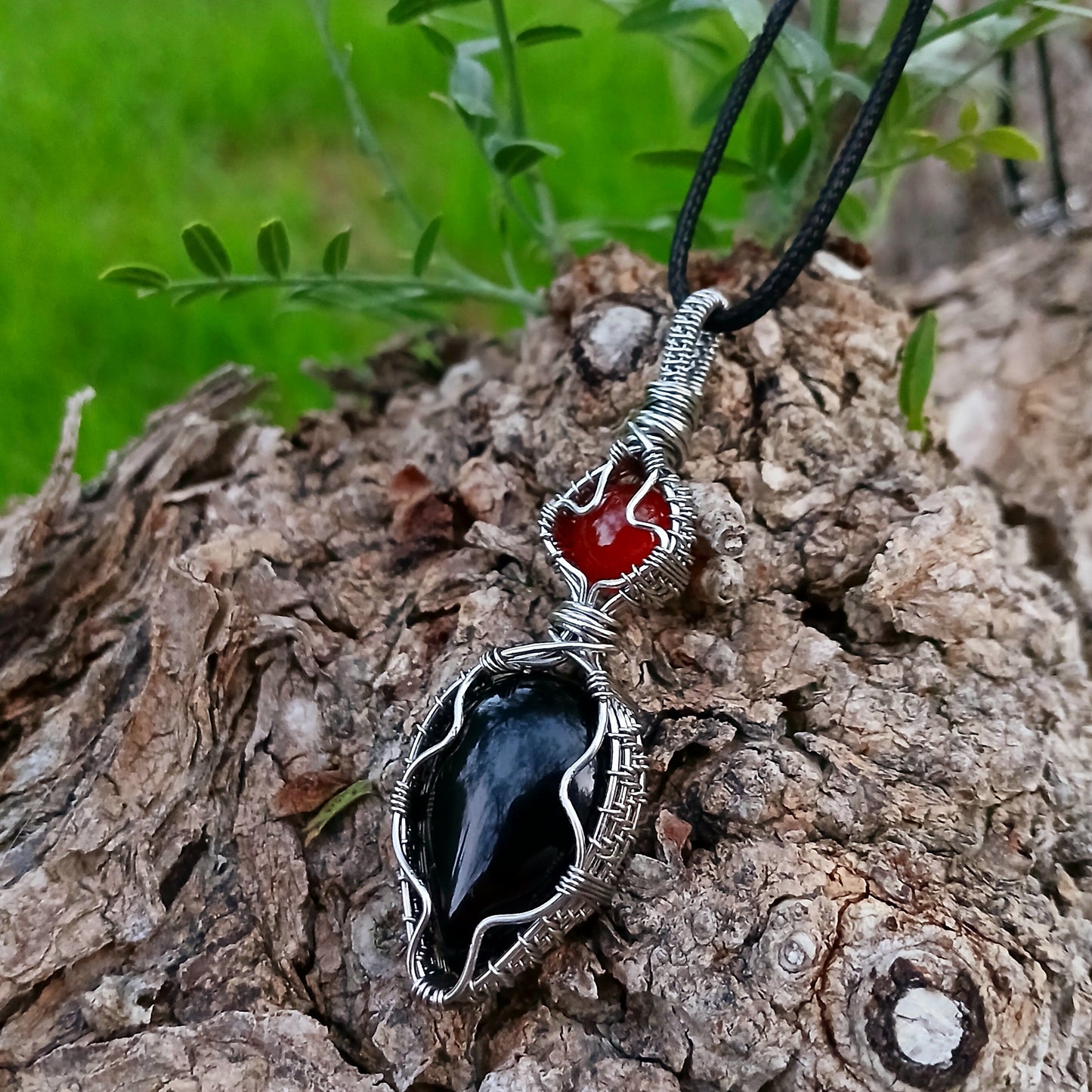 Colar "Cherry" de Cornalina e Obsidiana Negra - Coleção de Outono