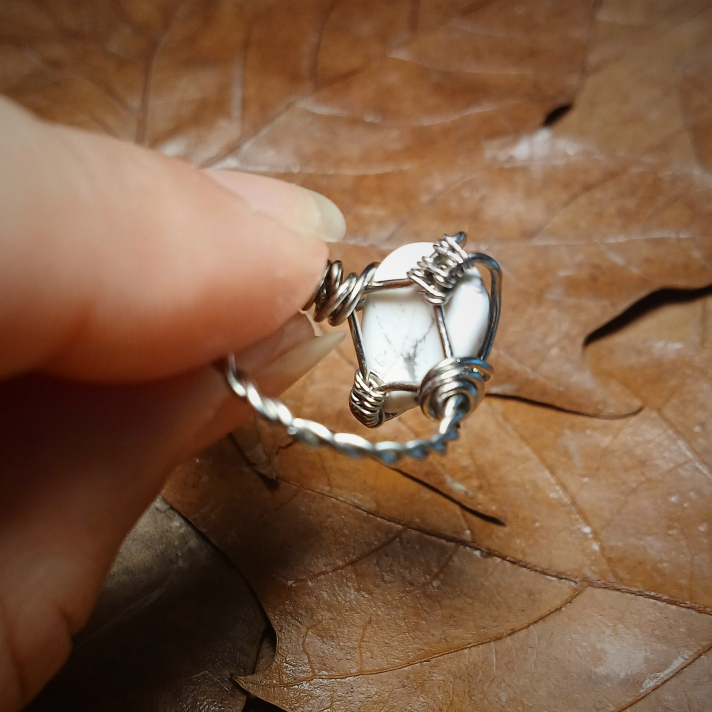 Howlite Ring - Braided Band