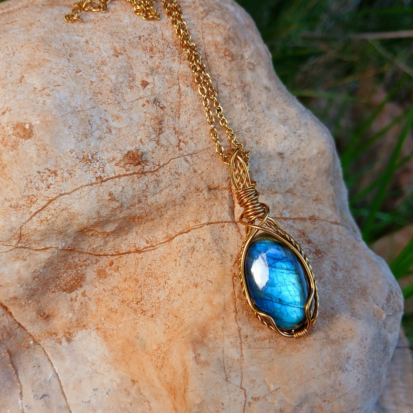 Colar "Classic One" de Labradorite Ouro 18K - Coleção de Outono