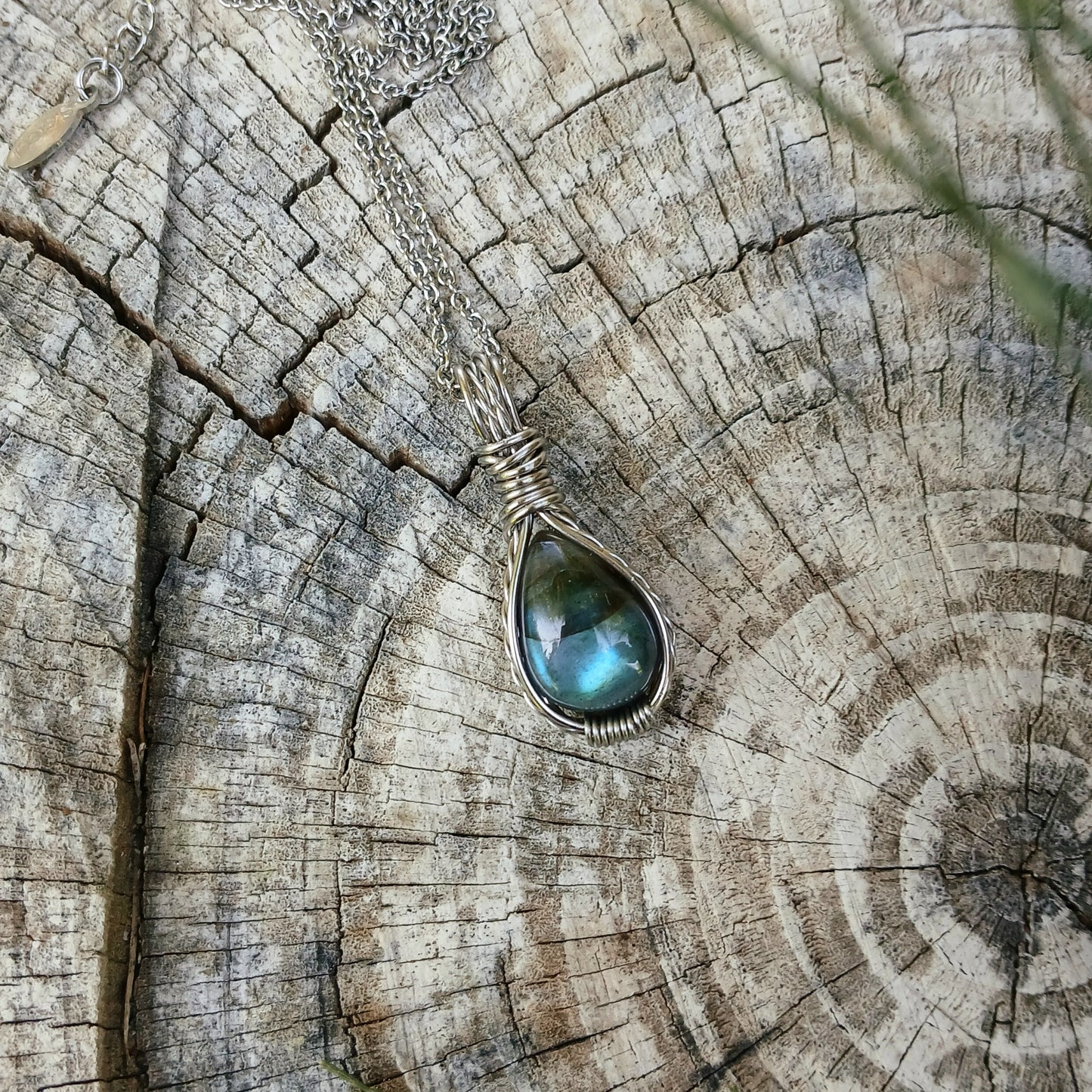 Mini Colar "Forever One" de Labradorite azul - Coleção de Outono