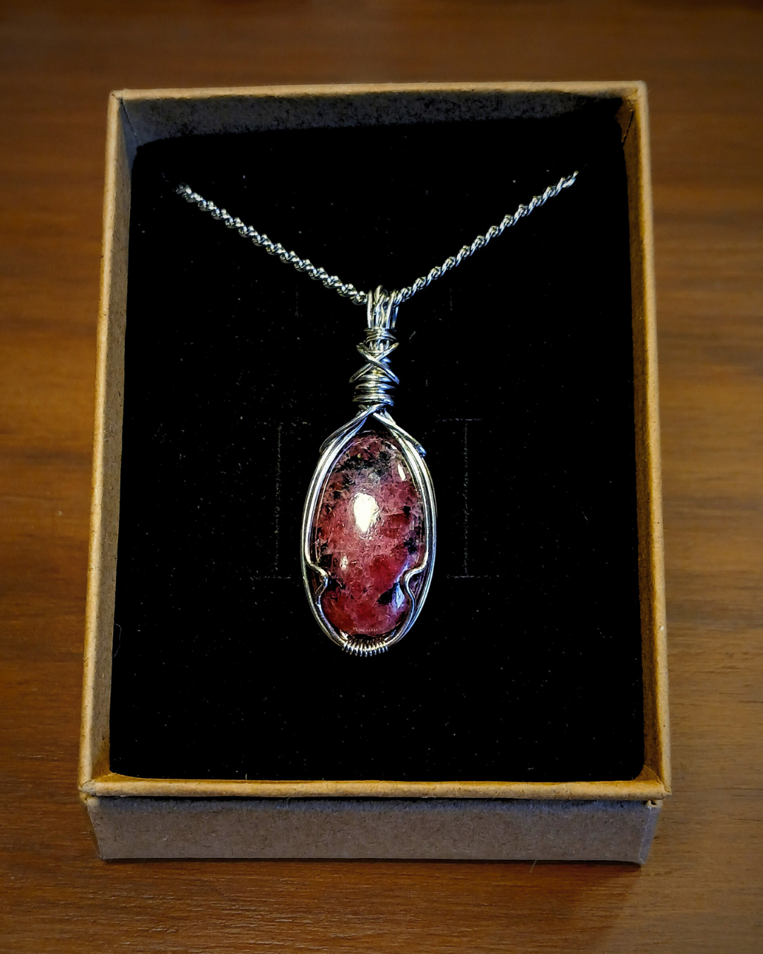 Colar "XX" de Rodonite