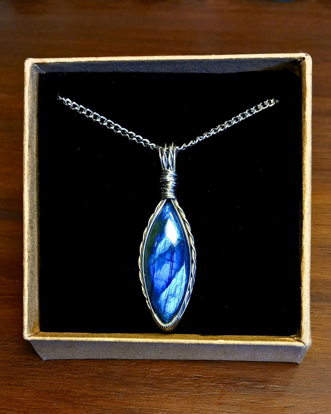 Colar "Dragon'sEye" Labradorite Azul