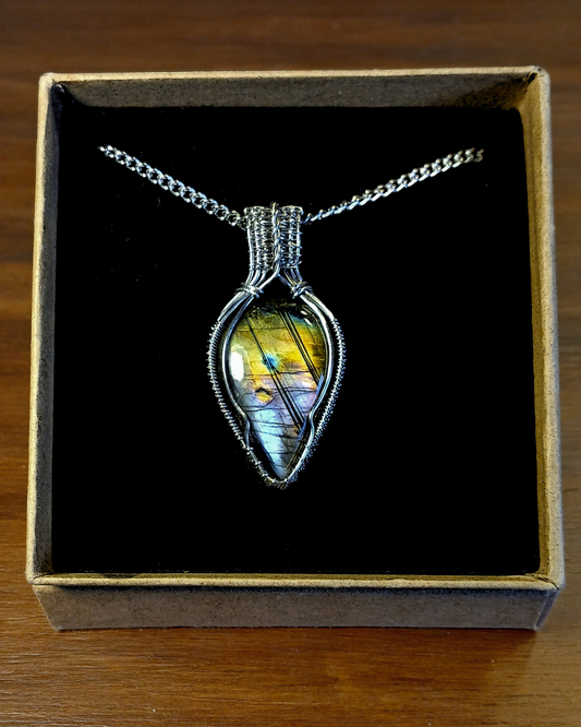 Colar "Victorian Arrow" Labradorite Multicolor