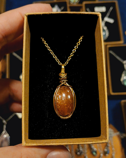 Colar "X" de Pedra do Sol Natural - Ouro 18K
