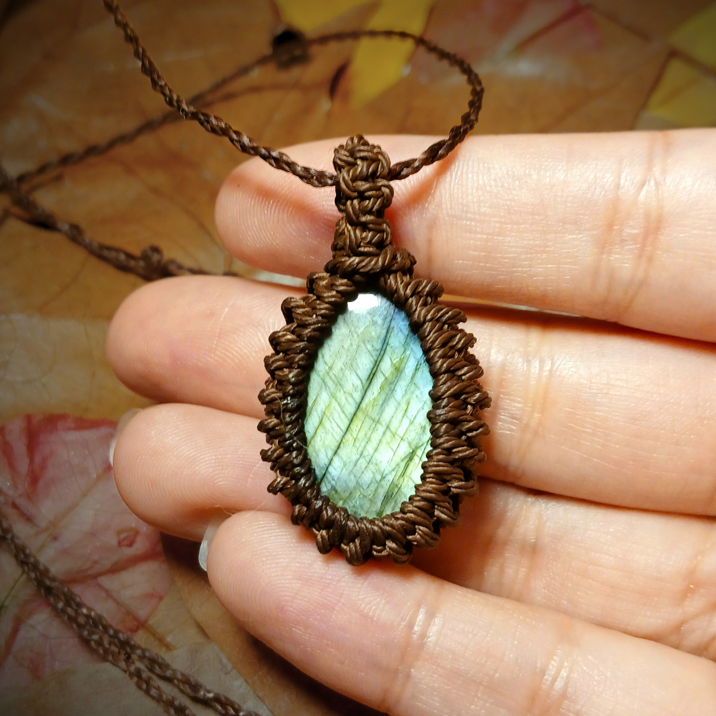 Colar Macramê de Labradorite Verde