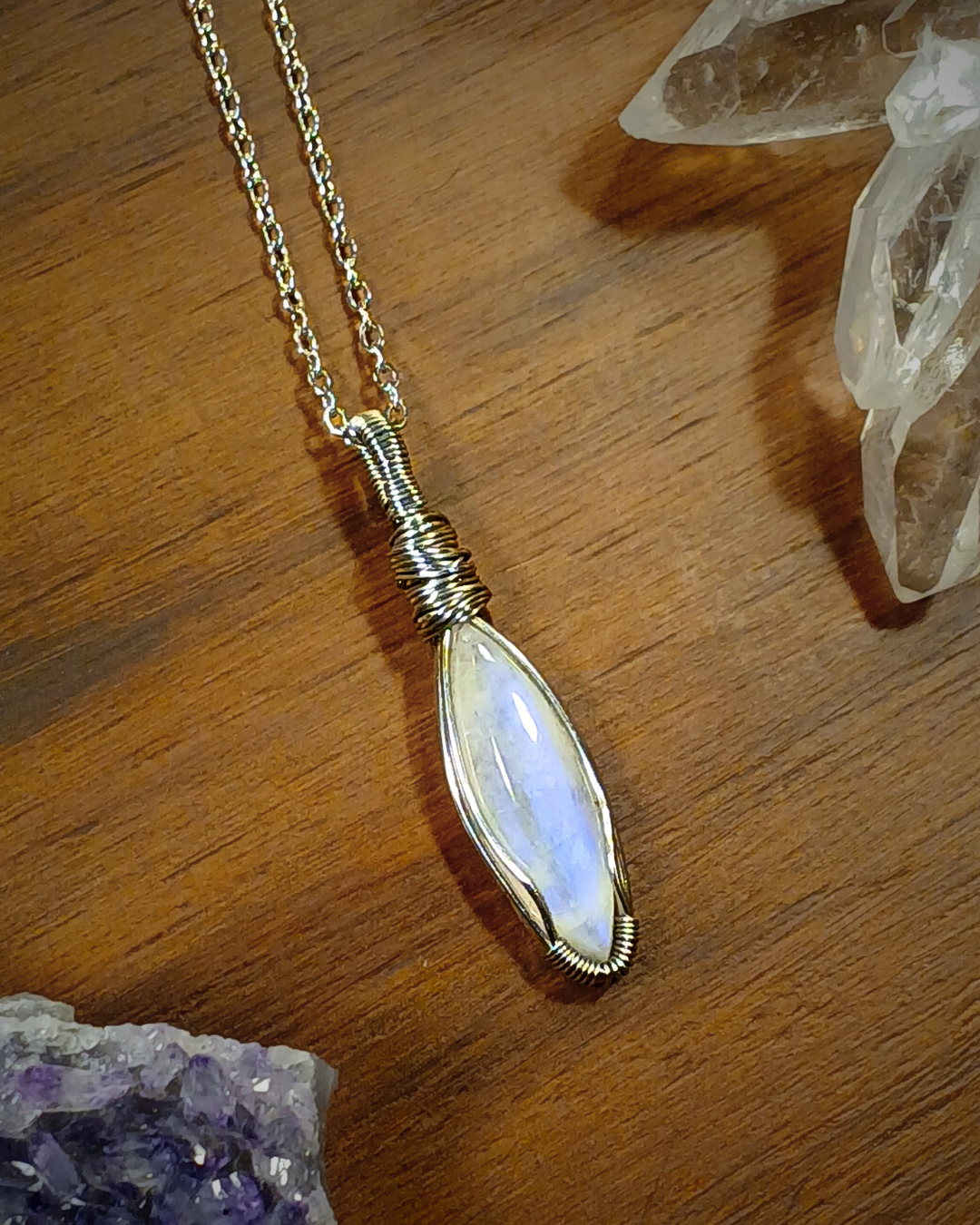 Colar "Dragon's Eye" de Pedra da Lua Roxa